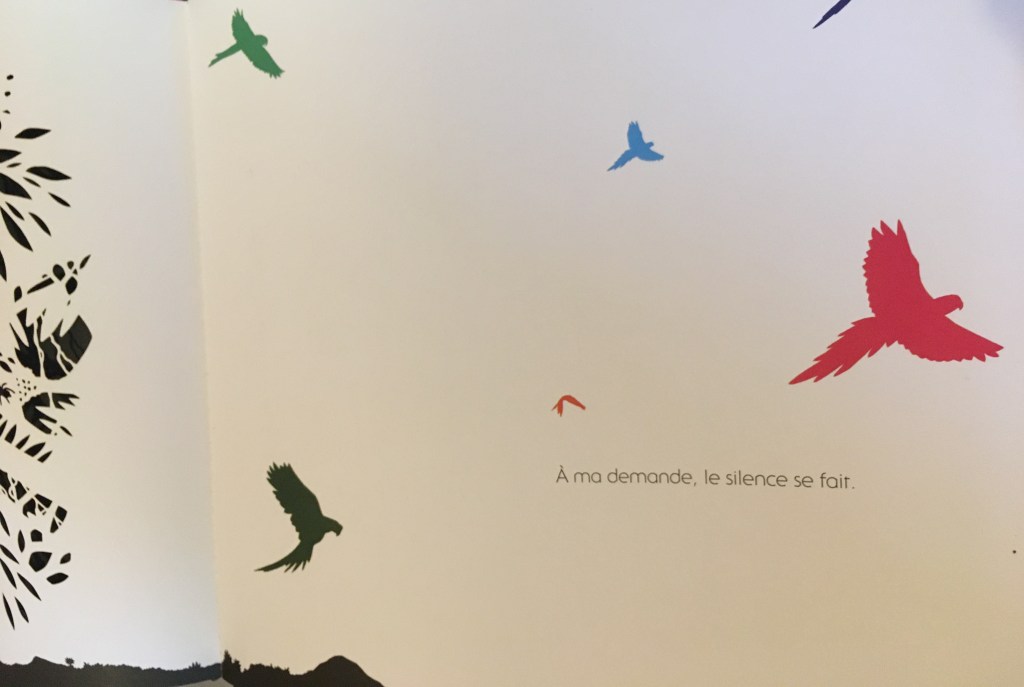 Des oiseaux s'envolent